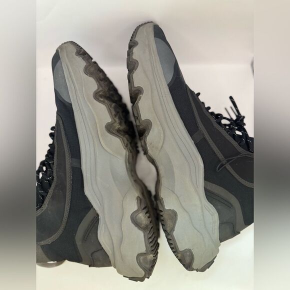 Sorel Men's Size 12 Kinetic Breakthru Venture Mid Waterproof Shoe Black Boots - Picture 7 of 9